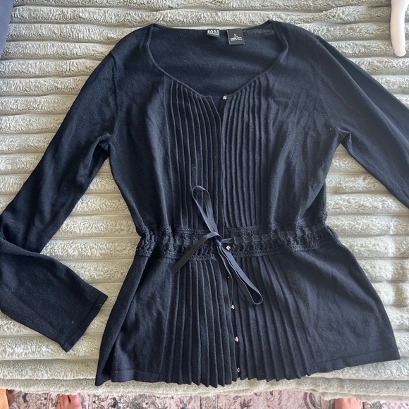 SOLD Saks Fifth Avenue 100% Merino Wool Cardigan - Picture 1 of 5